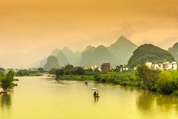 介绍万里长城的历史故事