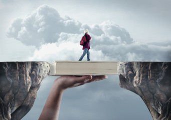 介绍万里长城的历史故事